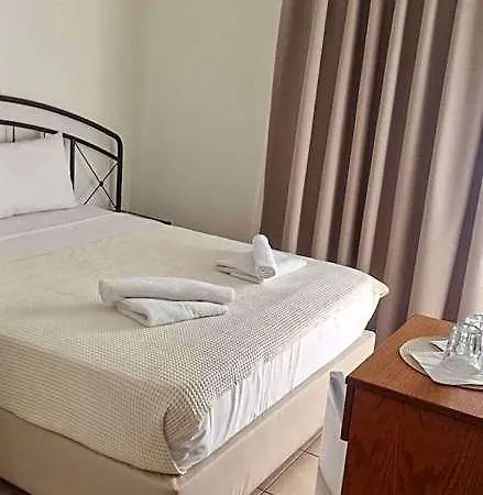 Hotel Y & P *