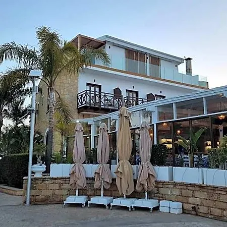 Y & P Hotel