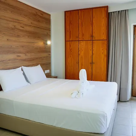 Hotel Y & P