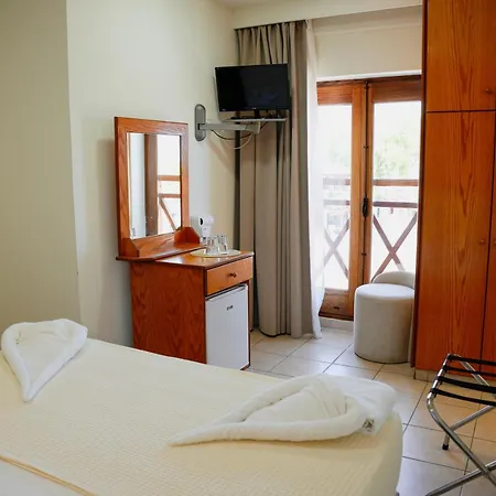 Y & P Hotel *