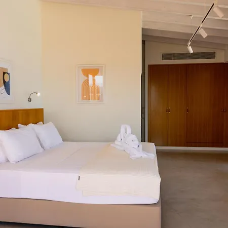 Y & P Hotel Lachi